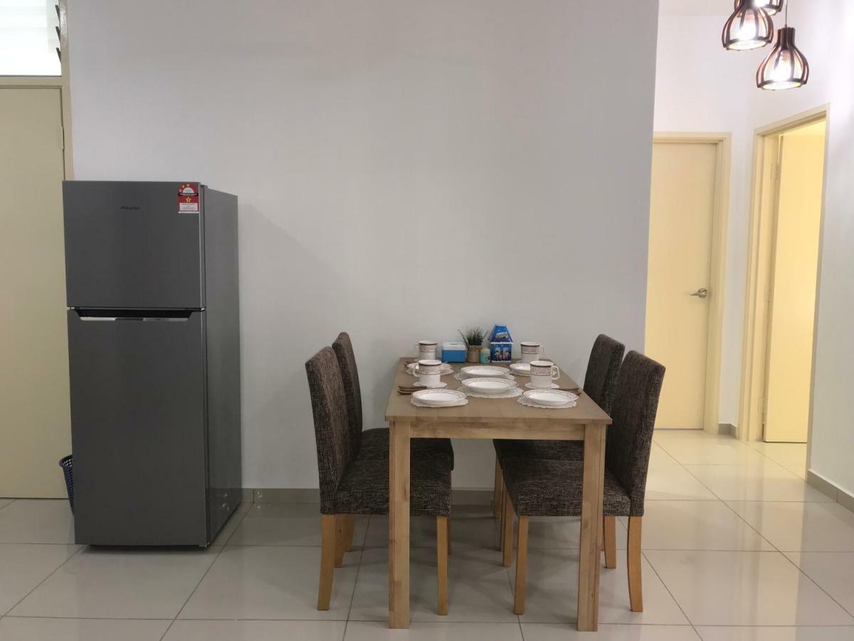 Js Homestay@Iskandar Puteri, Nusajaya 努沙再也 外观 照片